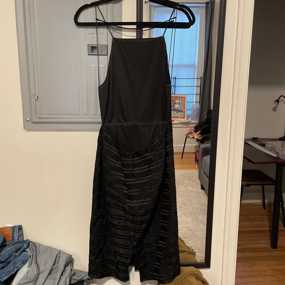 Slinky backless evening gown from Endless Rose size L (8-10) - Picture 2 of 3
